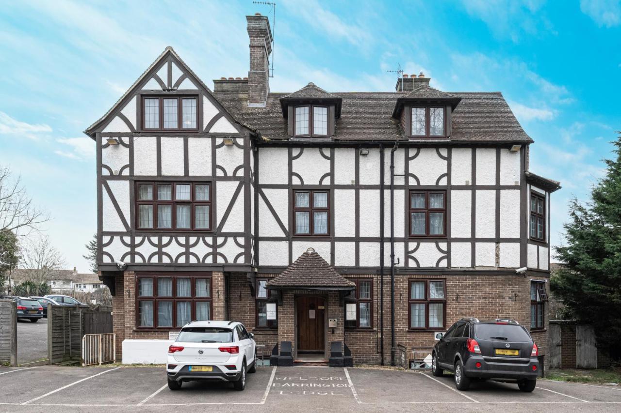 Barrington Lodge Crawley  Exterior foto
